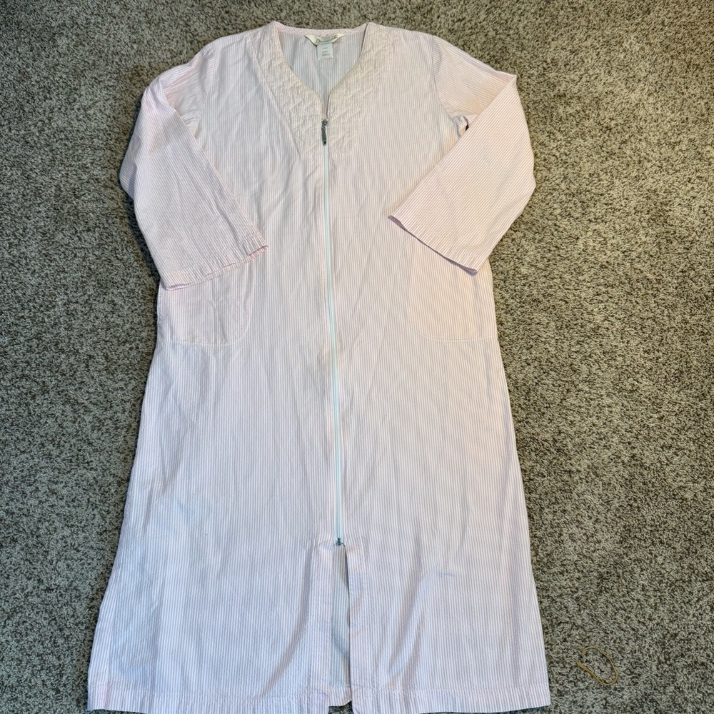 Diamond Tea Pink Cotton Seersucker Zip-Up Long Robe - Small